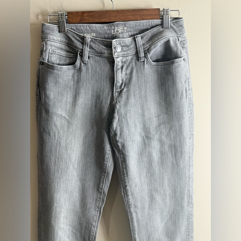 LOFT Light Gray Straight-Leg Jeans curvy straight size 26
